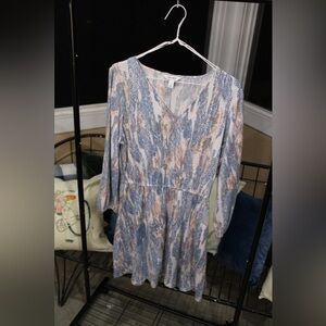 Nine West Abstract Print V-Neck Dress | Flowy Long Sleeve Mini